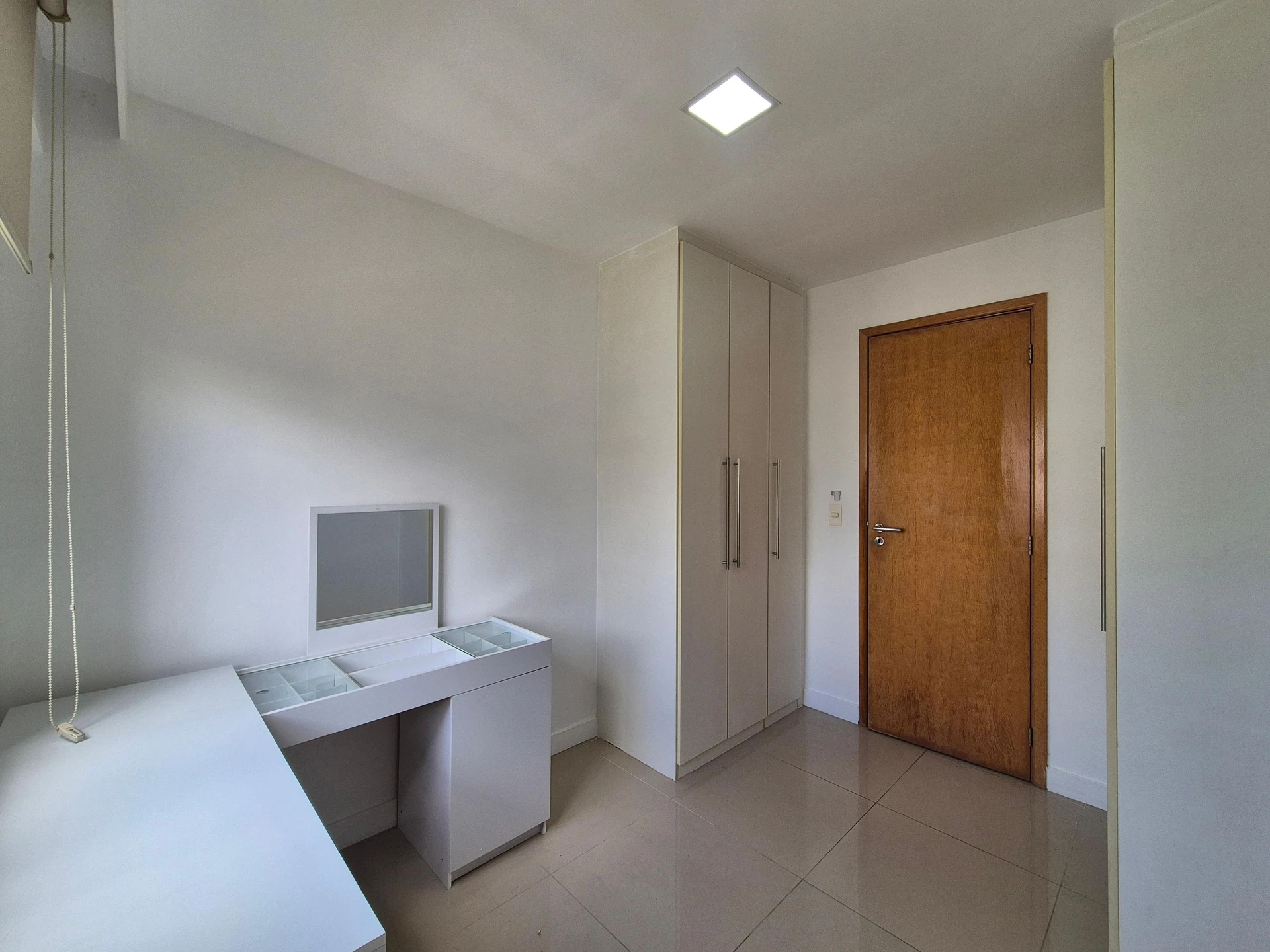 3-bedroom apartment with balcony and open-plan kitchen — photo 15