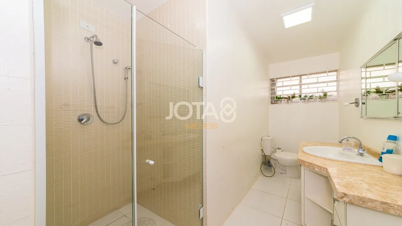 650 m² unfurnished house with 3 bedrooms and 4 parking — photo 15