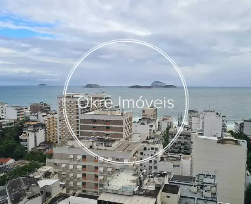 Furnished 1-bedroom apartment with city and water views — photo 17