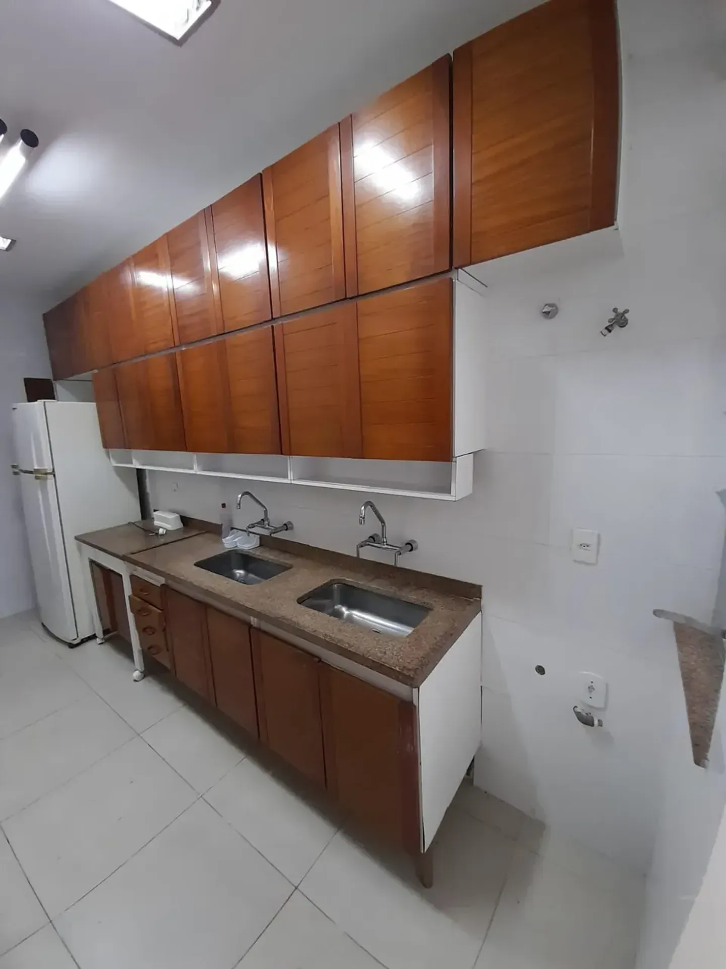 Rental apartment with 3 bedrooms and 2 suites — photo 9