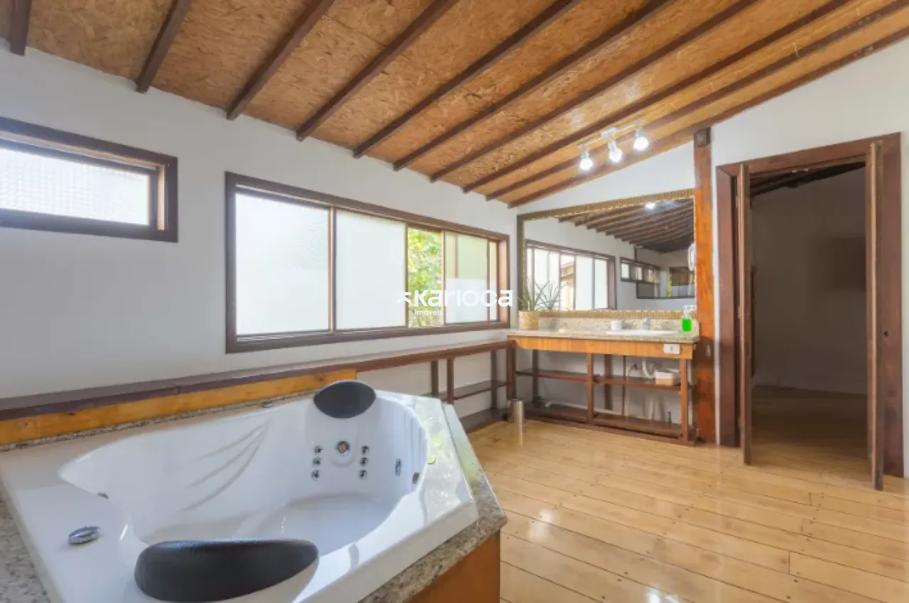 Furnished house with 5 bedrooms and a home office — photo 5