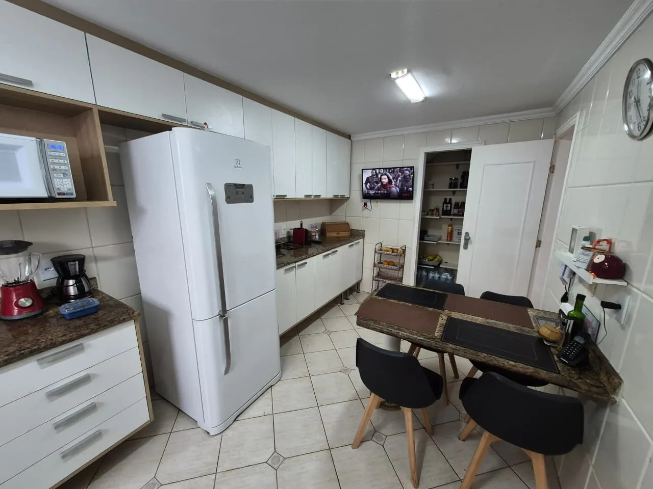Furnished house for rent with 4 bedrooms and 5 bathrooms — photo 16