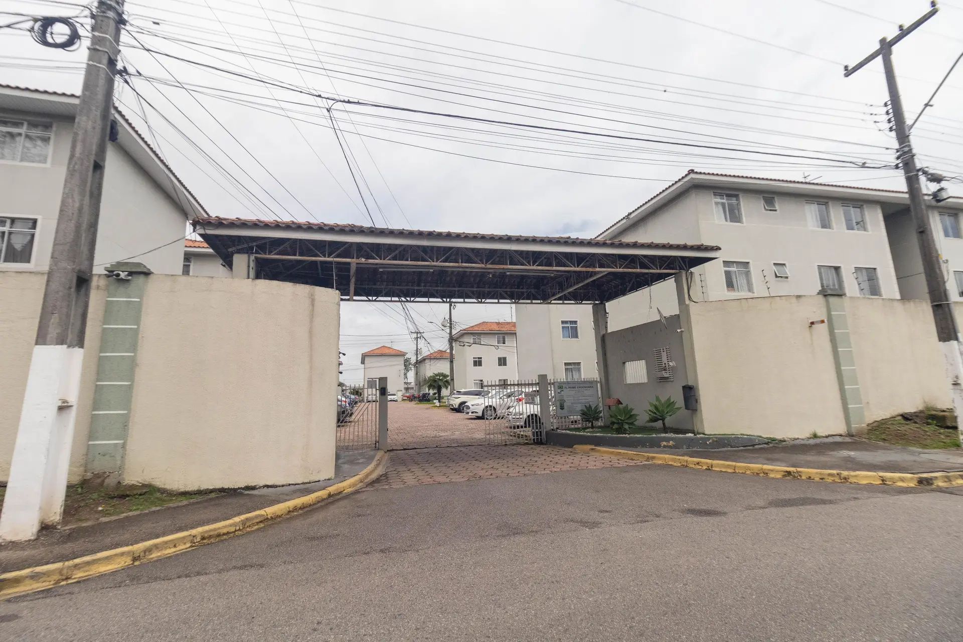 2-bedroom apartment with a washing machine in Curitiba — photo 22
