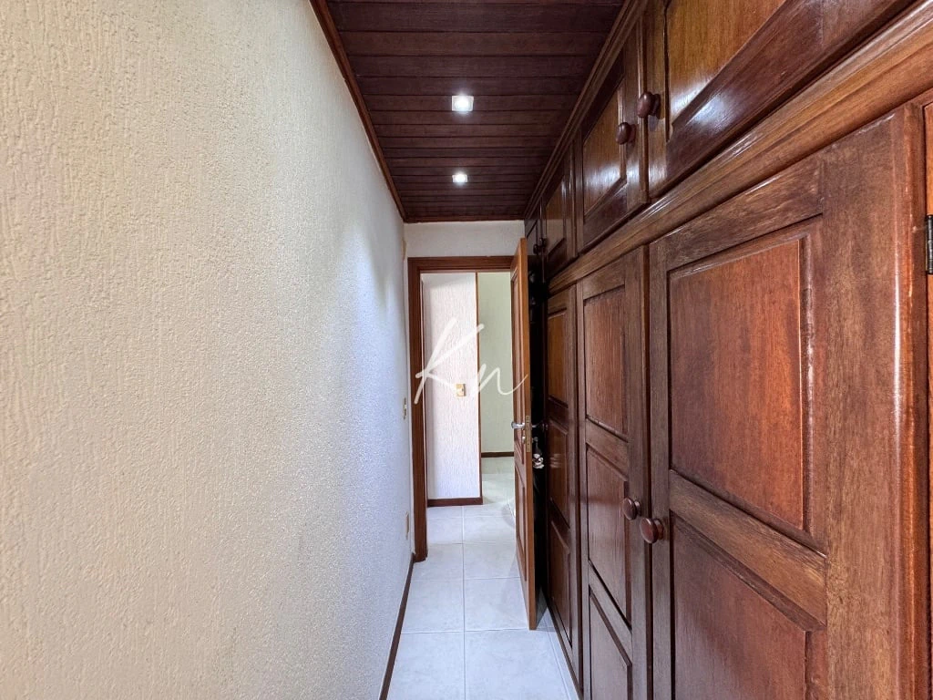 Furnished apartment, 254 m², with a grill on the balcony — photo 21