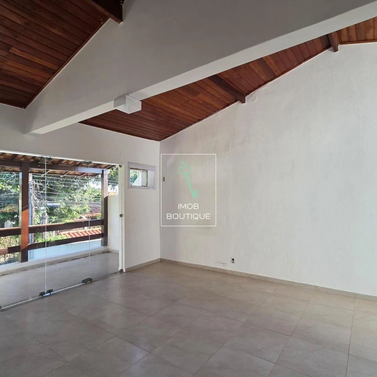 Duplex house with 5 bedrooms and laundry washing machine — photo 16