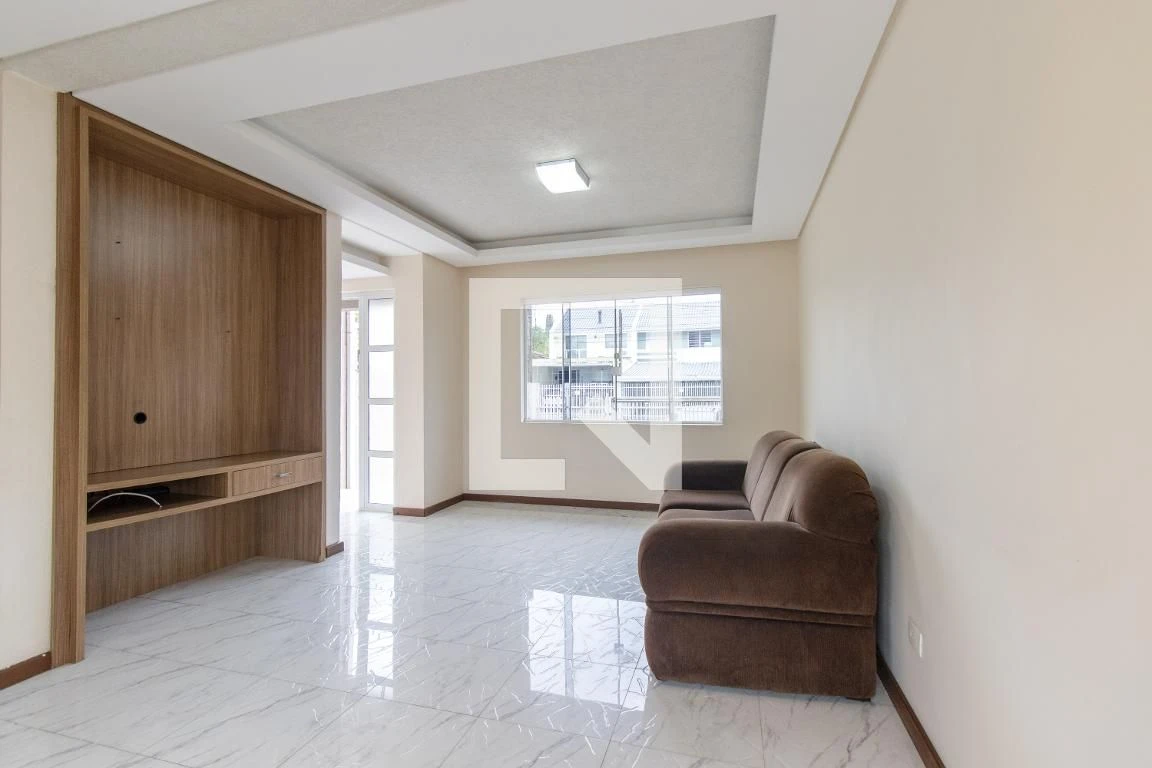 3-bedroom house with a private pool in Curitiba — photo 15