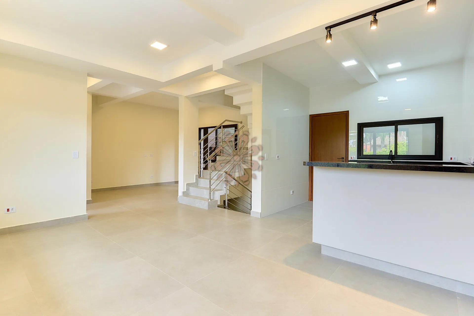 House with 4 bedrooms, 3 bathrooms and 3 parking spaces — photo 9