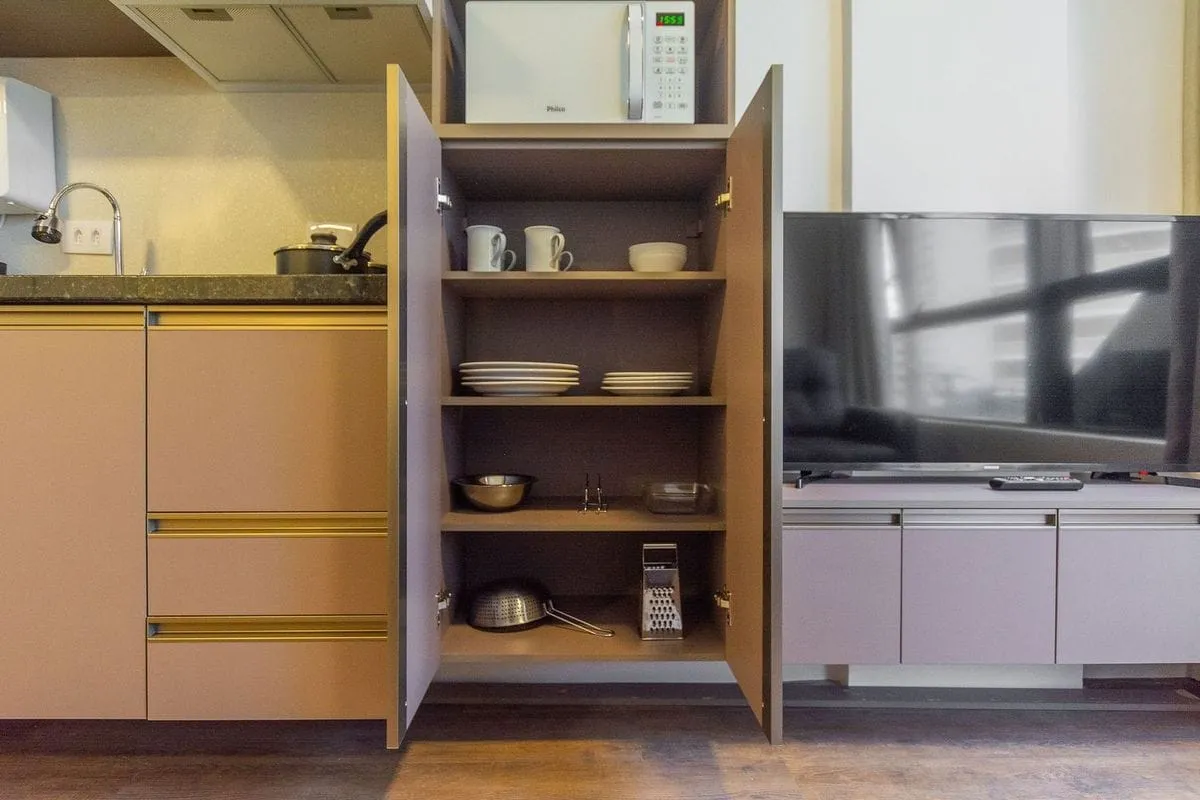 Apartment on the 5th floor with wood or laminate floors — photo 4
