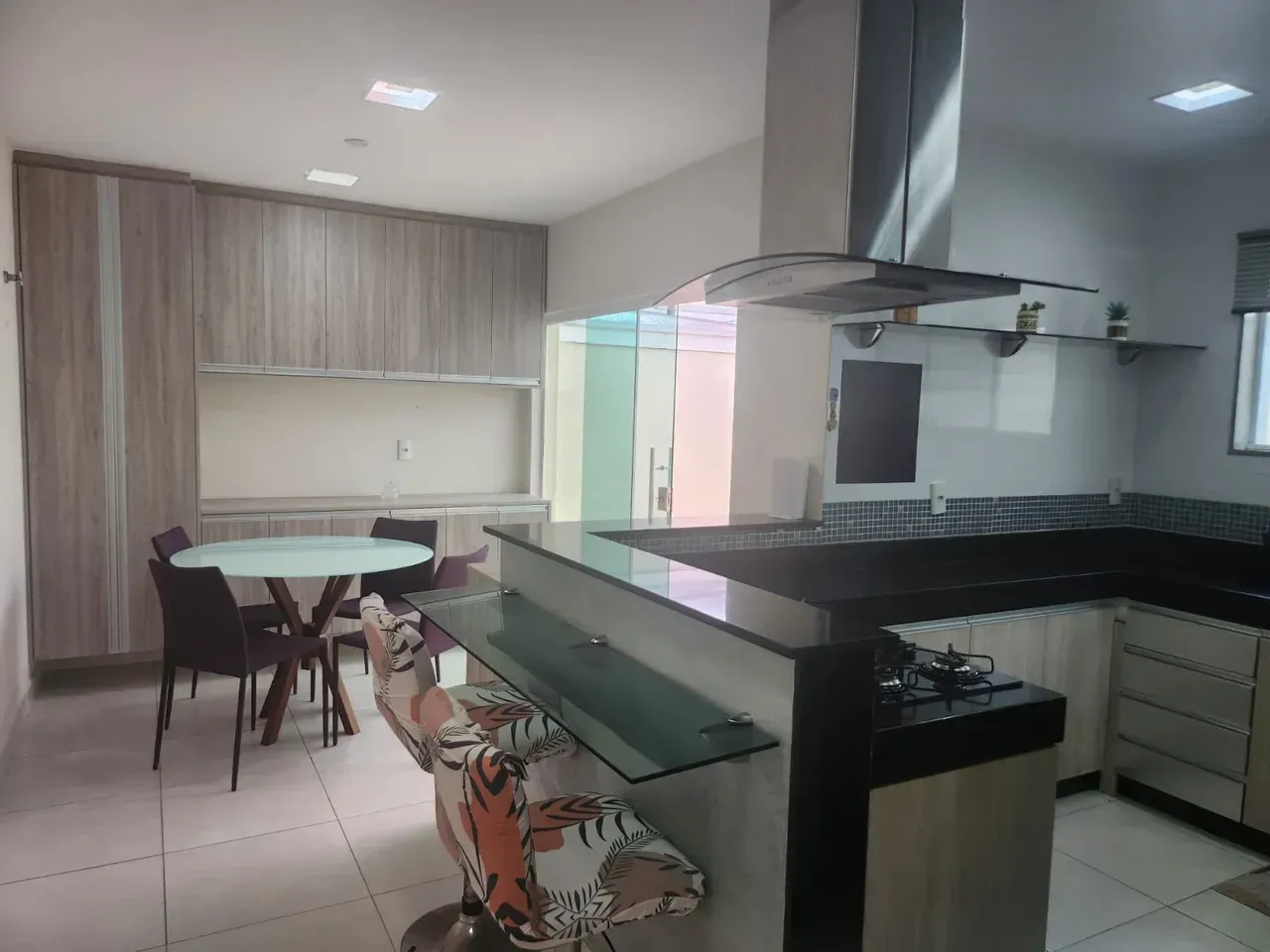 Casa mobiliada com 3 dormitórios e 2 banheiros — photo 18