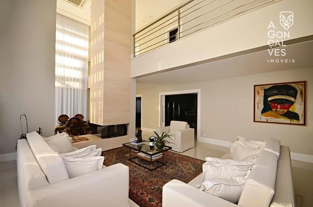668 m² house with 4 en-suite bedrooms and private garden — photo 2
