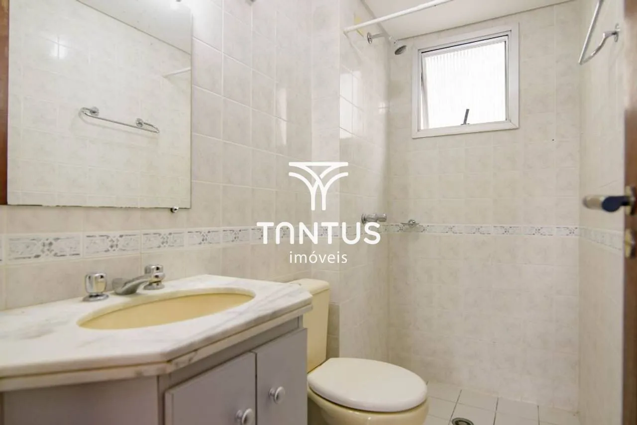 65 m² apartment with a grill on the balcony and a bathtub — photo 39