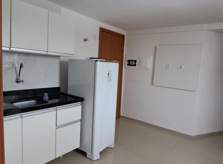 Furnished 1-bedroom apartment with 24-hour concierge — photo 2