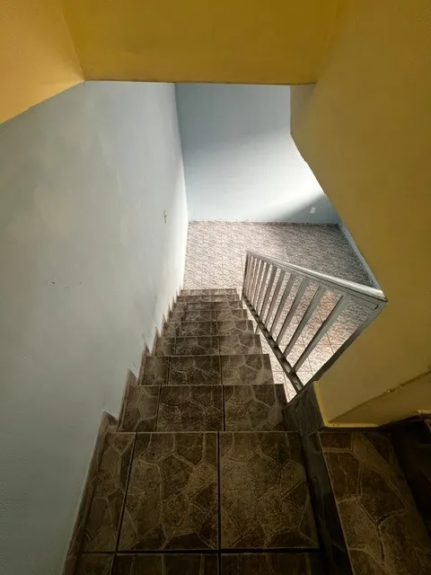Casa sin amueblar con 2 dormitorios y balcón — photo 2