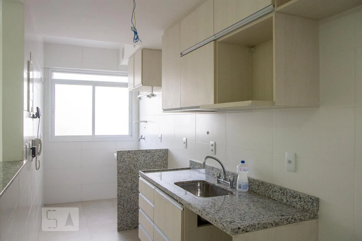Apartment with 2 bedrooms and a balcony, 1 en-suite — photo 2