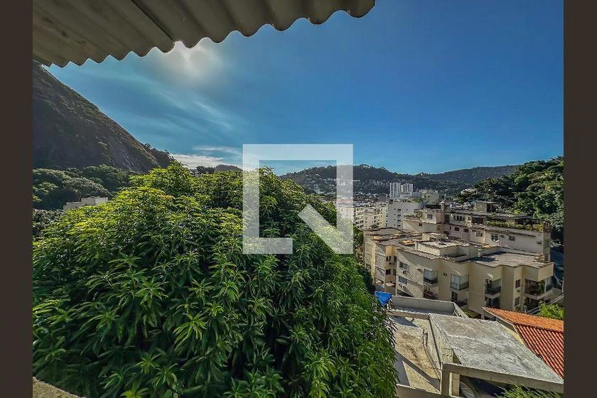 Casa mobiliada, 90 m², com janelas do piso ao teto — photo 34