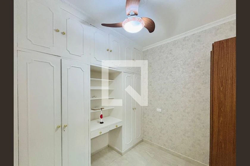 Рабочее место и 2 спальни: квартира 48 м² — photo 13