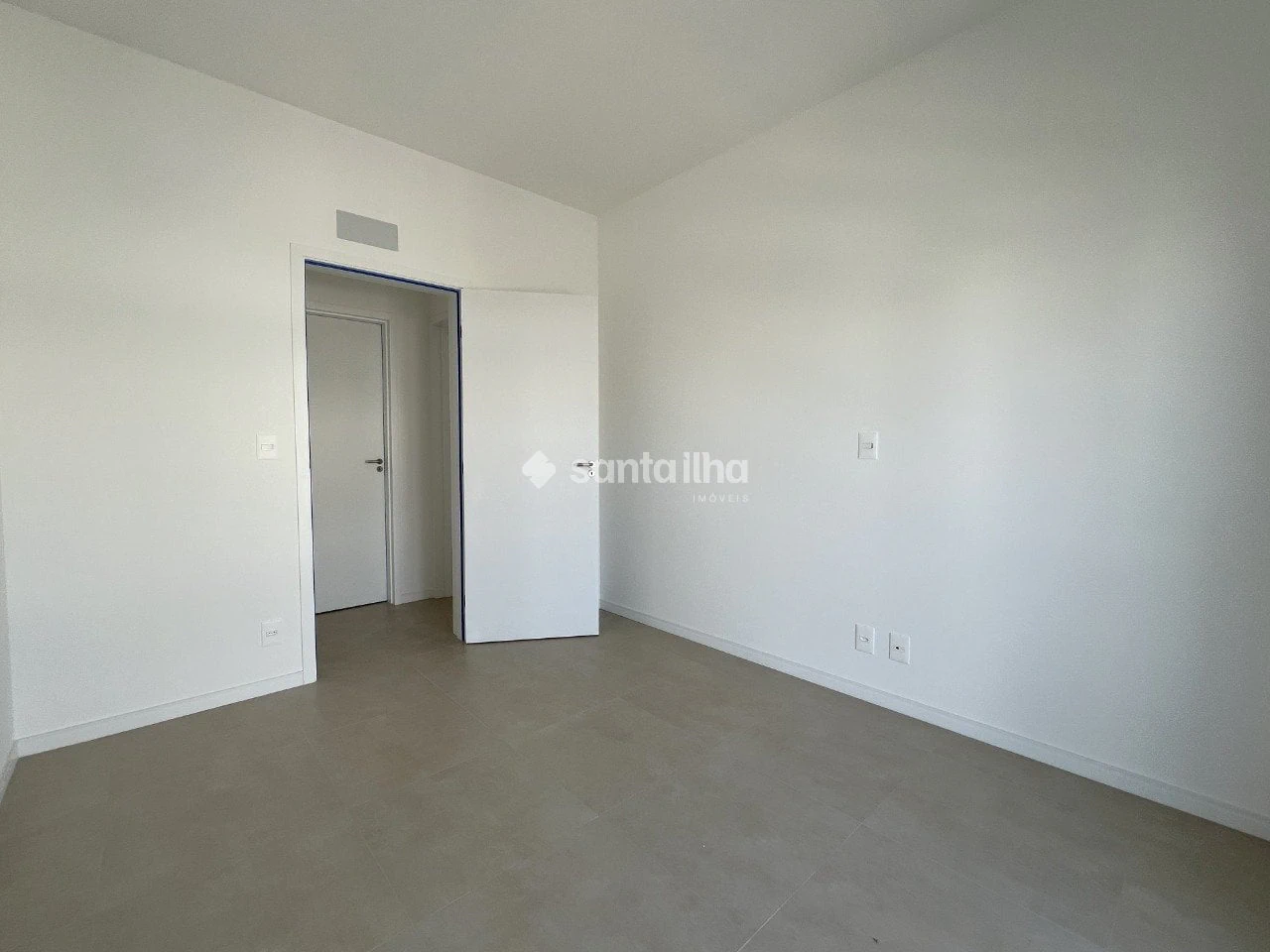 Квартира 170 м² з видом на воду та балконом із грилем — photo 19
