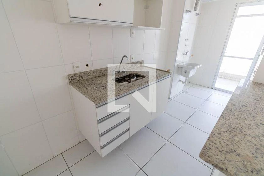 Rental apartment with 3 bedrooms and a balcony — photo 38