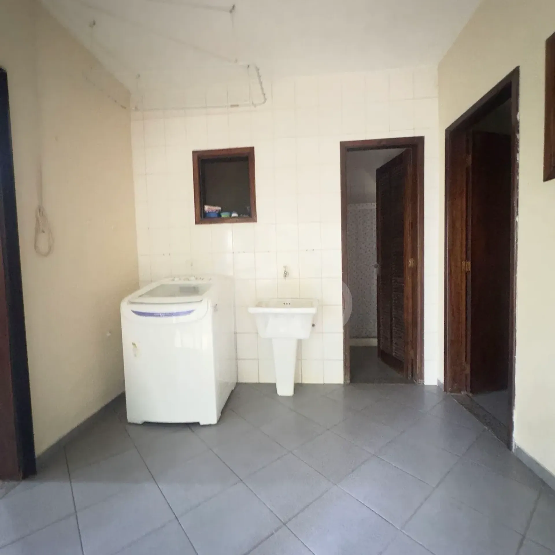 Furnished house, 250 m², with a walk-in closet — photo 20