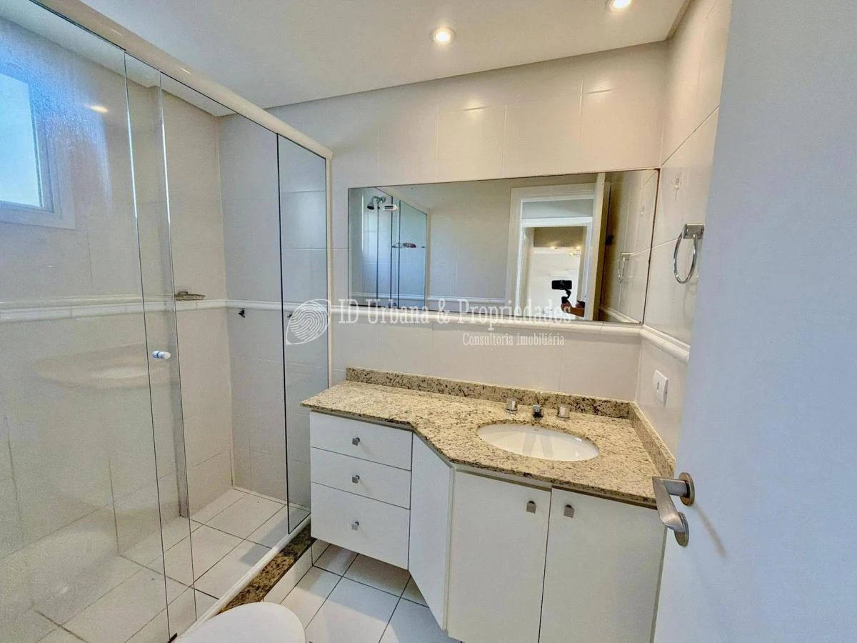 3-bedroom apartment in a building with a pool — photo 42