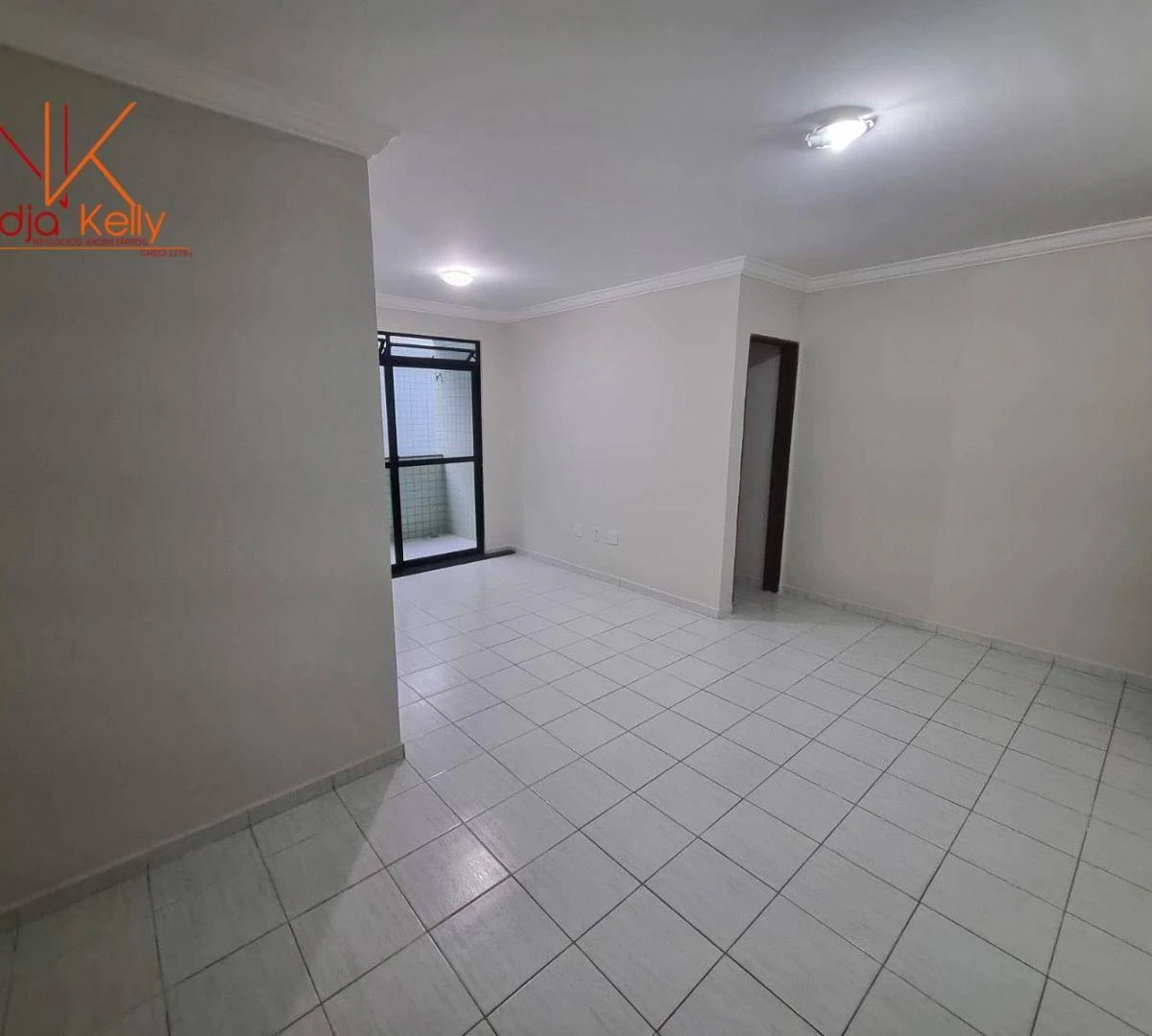3-bedroom apartment in a building with a pool — photo 6