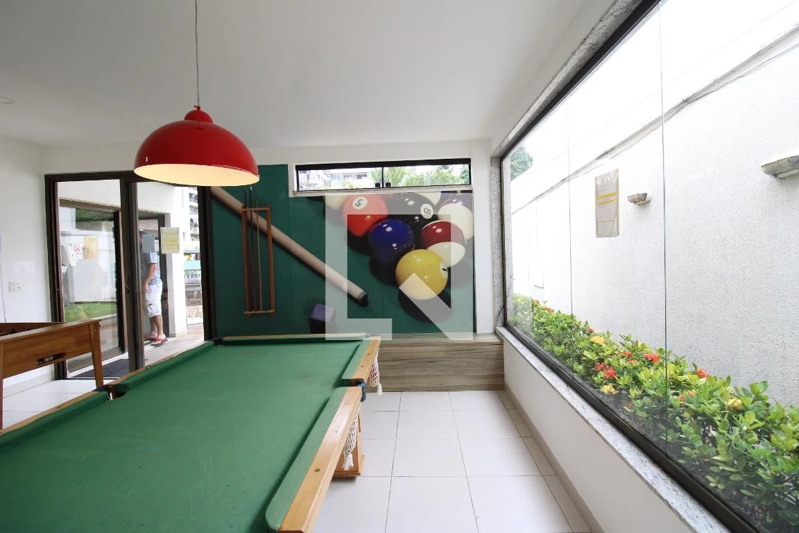 Furnished 2-bedroom apartment with glass balcony — photo 59