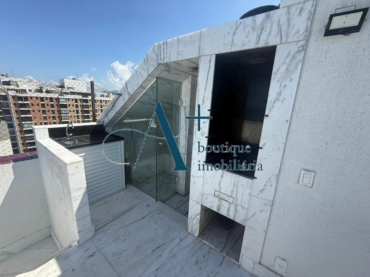 Triplex penthouse with 3 bedrooms and 3 bathrooms — photo 6