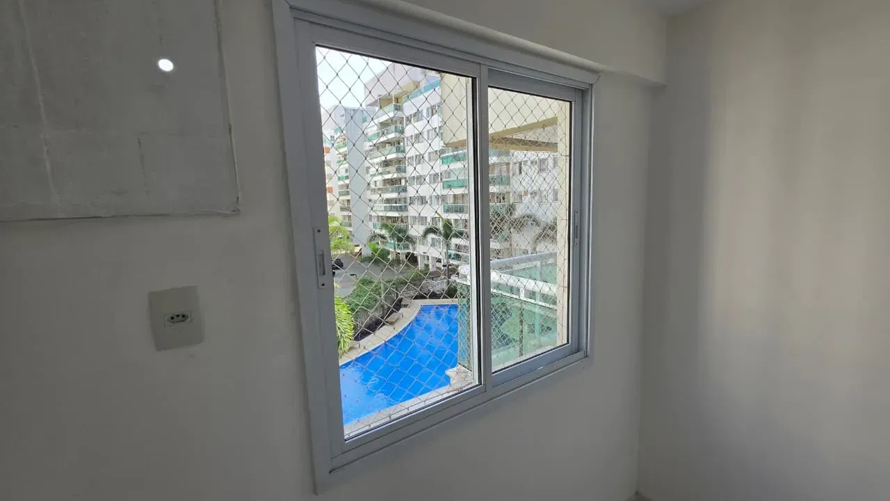 2-bedroom apartment in a building with a coworking space — photo 3