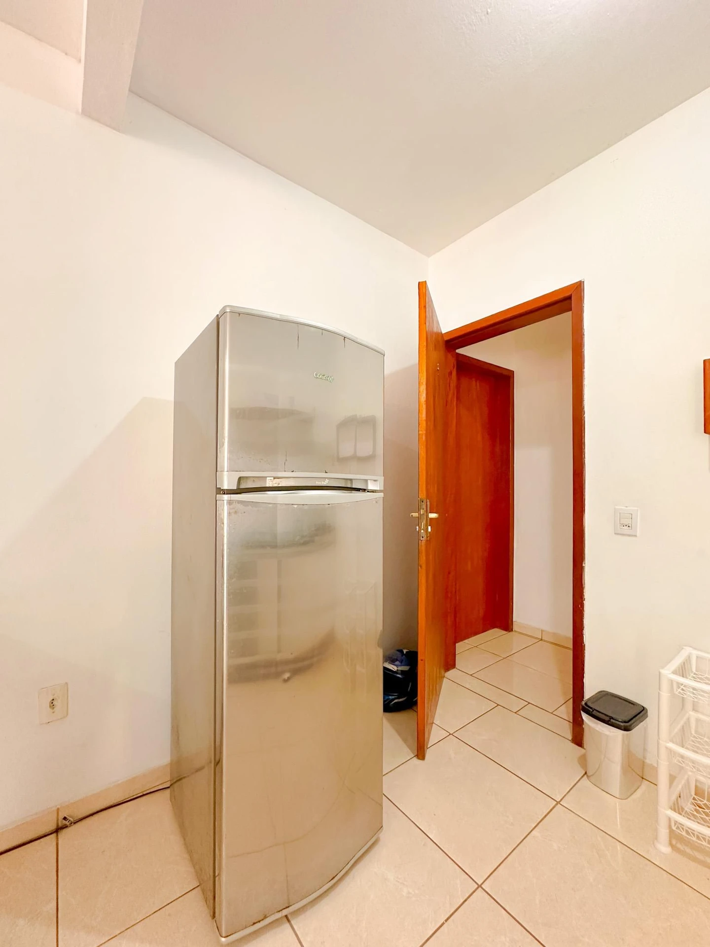 Apartamento amueblado de 1 dormitorio con balcón — photo 18