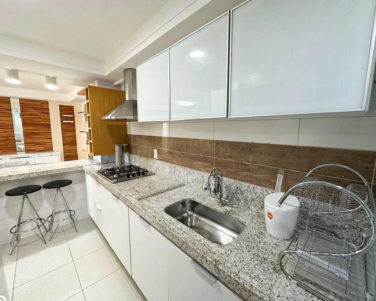 Furnished apartment, 68 m², with a washing machine — photo 2