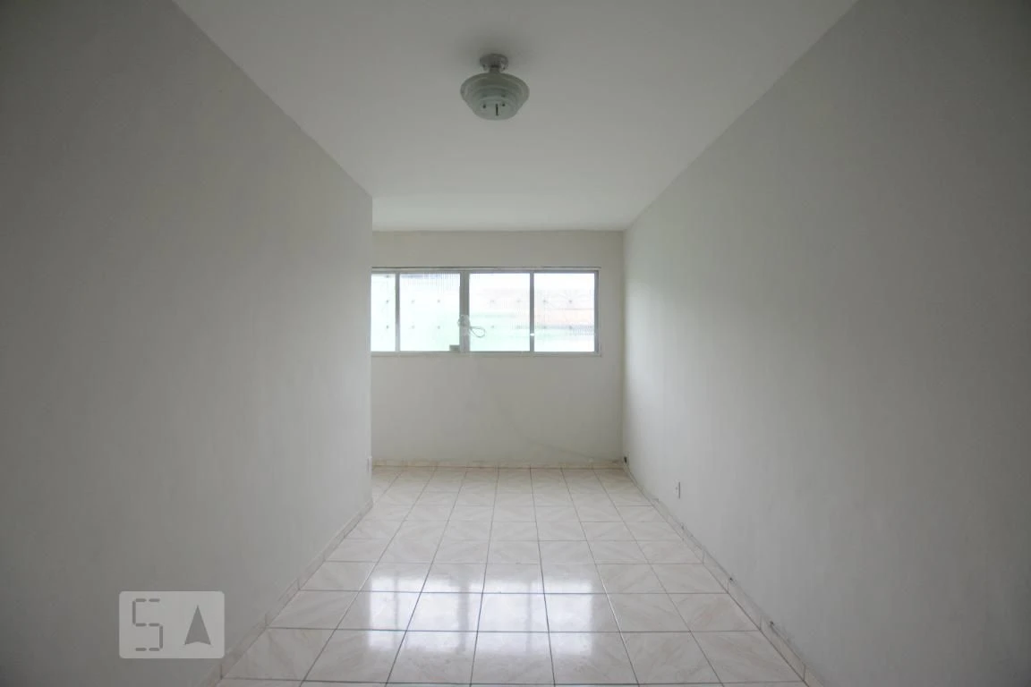 3-bedroom apartment with a glass-enclosed balcony — photo 6