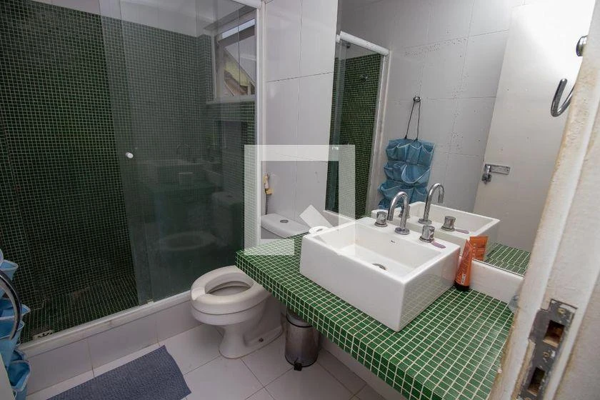 Condo house with 4 suites and 500 m² plus private garden — photo 32