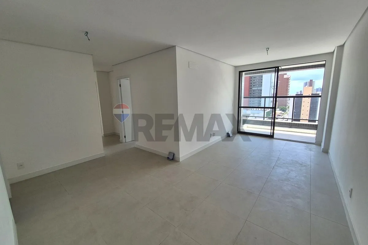 3-bedroom apartment in a building with a gym — photo 17