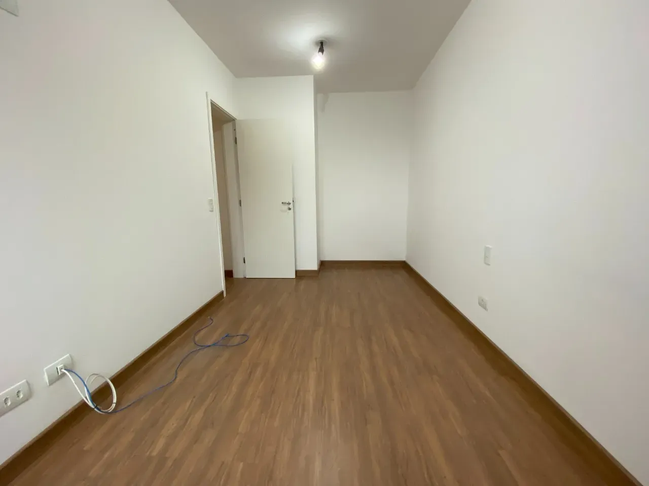 2-bedroom apartment with a balcony and 54 m² — photo 3