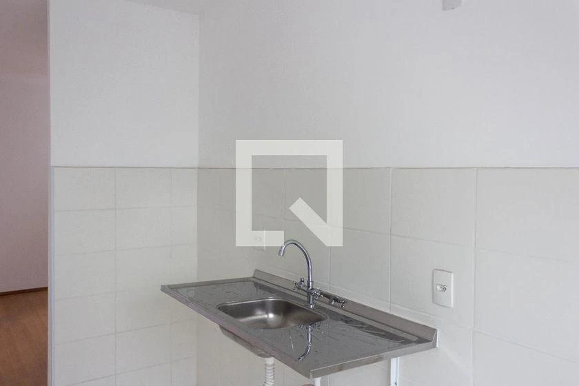 2-bedroom apartment in a building with a gym — photo 12