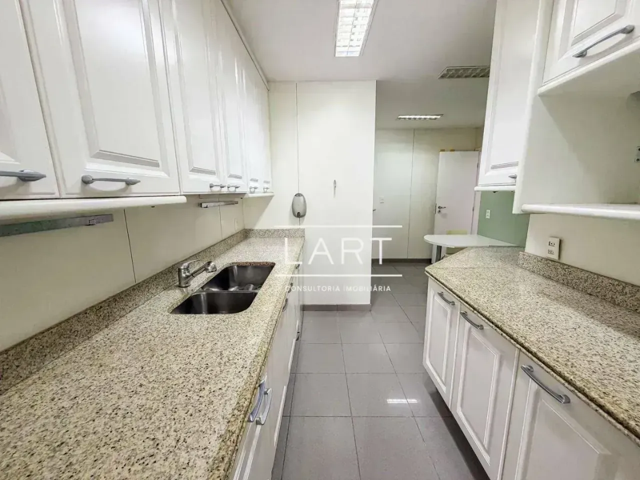 Квартира з 3 спальнями і 4 ванними, 190 м² — photo 18