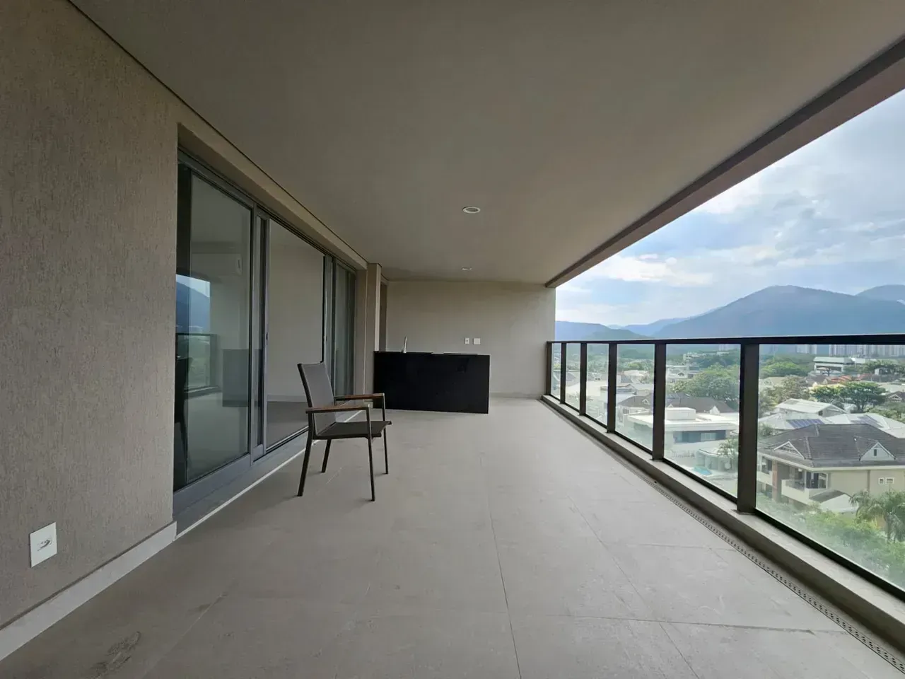 Apartamento de 199 m² com 4 quartos e 5 banheiros — photo 5