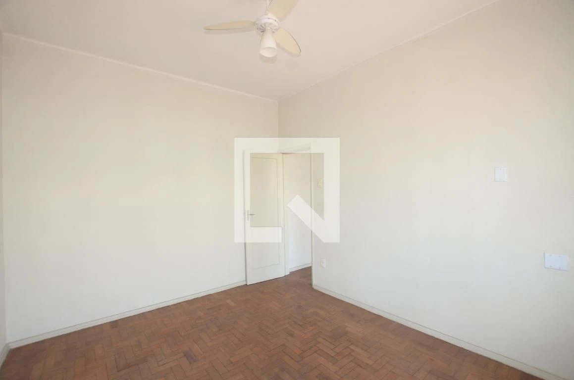 Rental apartment with 2 bedrooms and 1 bathroom — photo 8