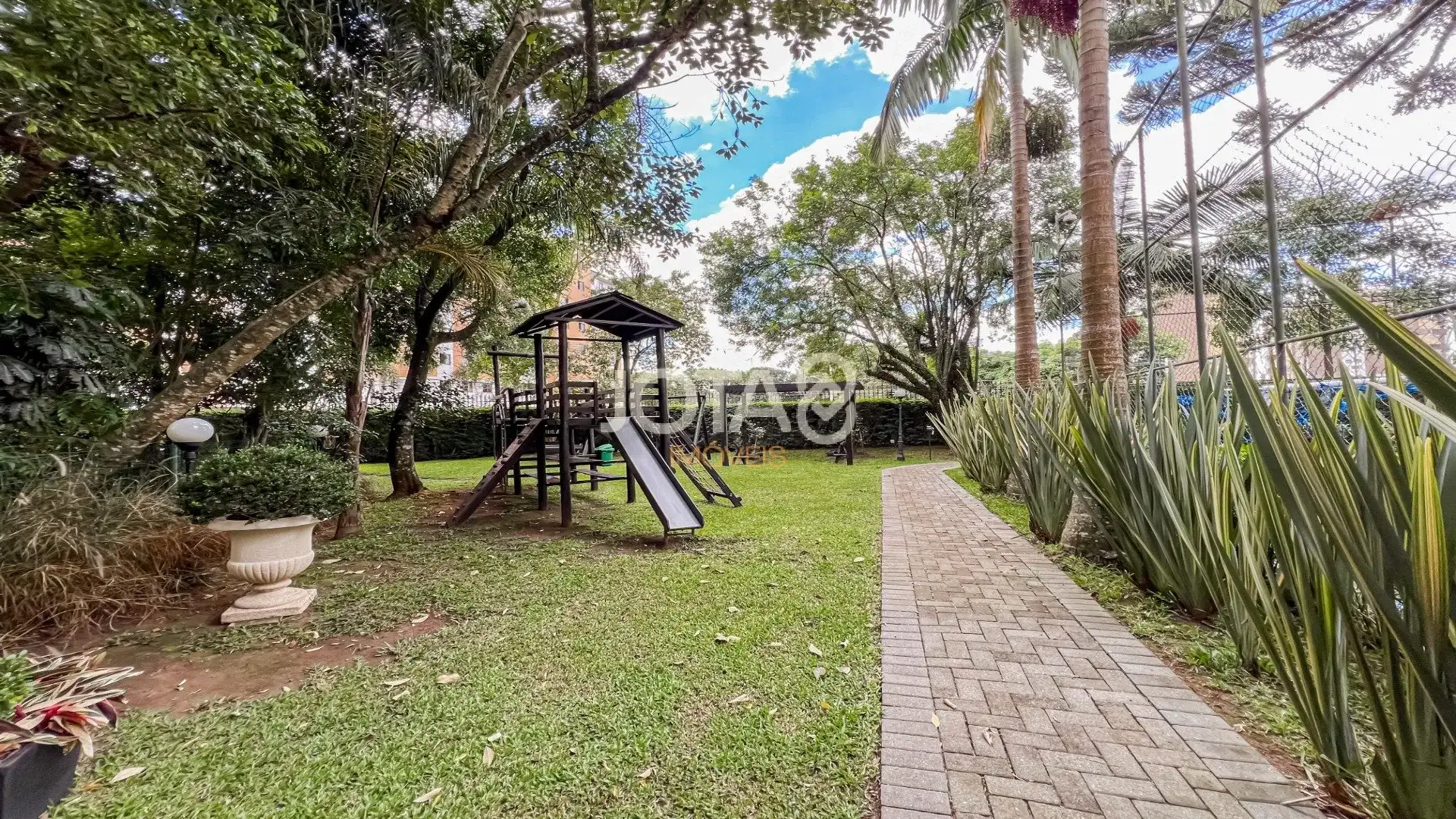 Apartamento mobiliado, 340 m², com banheira — photo 53