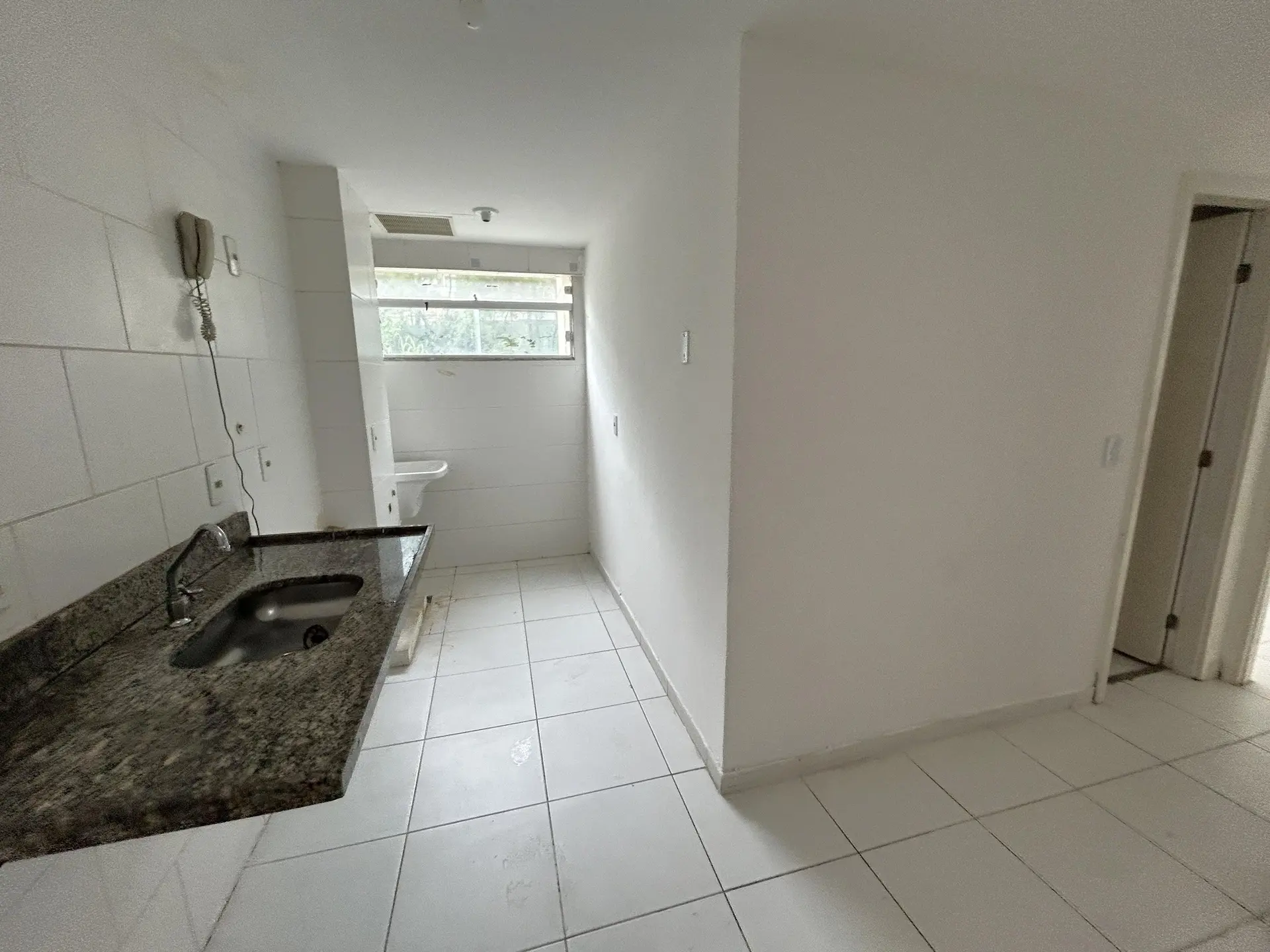 Apartamento sem mobília de 1 quarto com 2 banheiros — photo 4