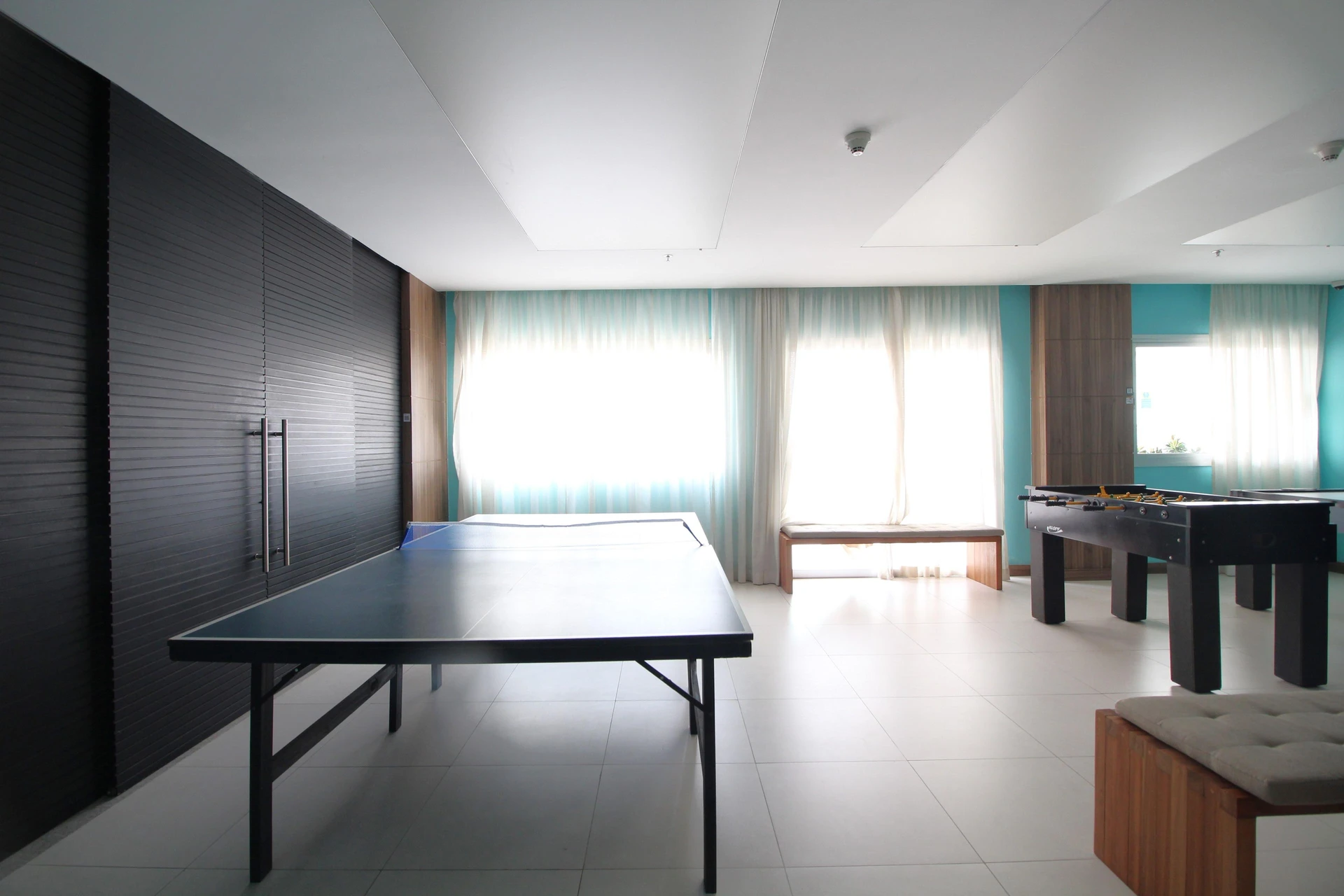 Rental apartment with 4 bedrooms and 4 bathrooms — photo 51