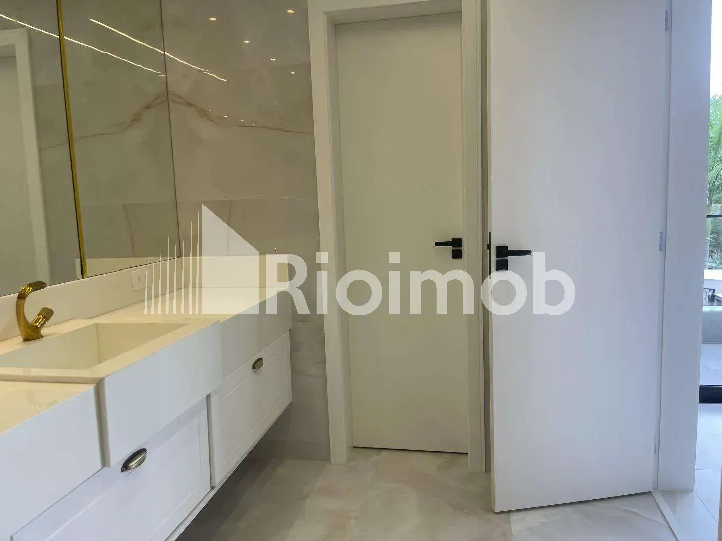 Будинок із кухнею відкритого планування та 5 спальнями 490 м² — photo 34