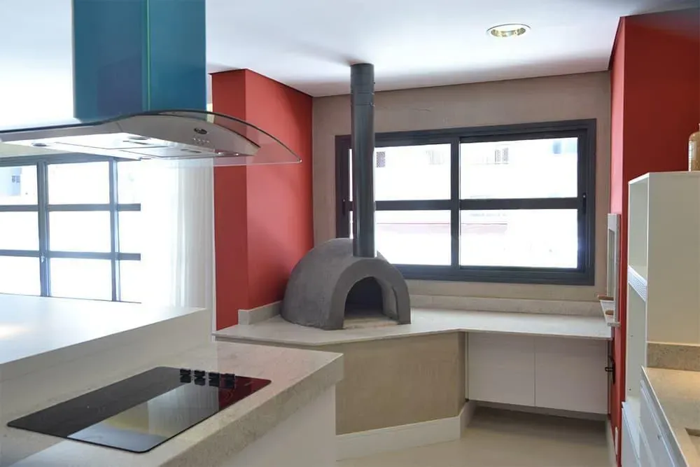 Apartment on the 10th floor with a glass-enclosed balcony — photo 2