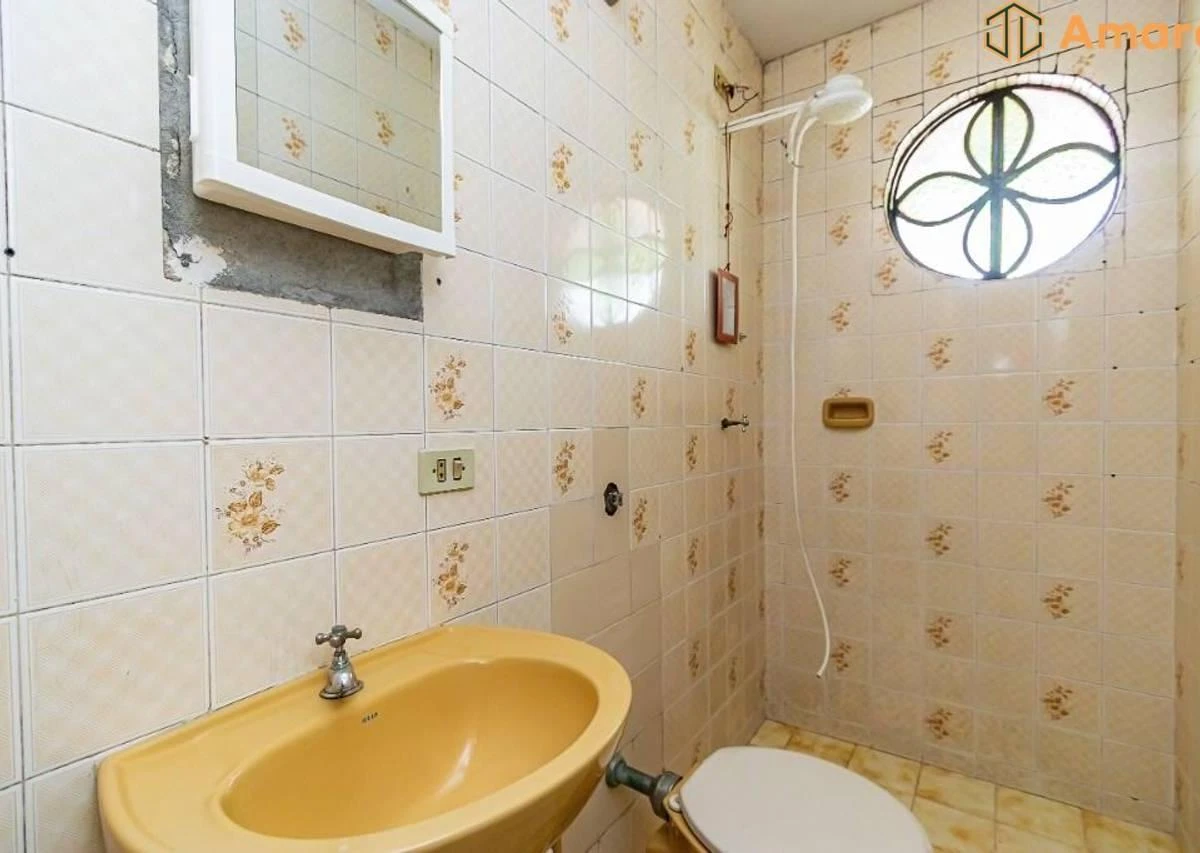 Wood or laminate floors in a 3-bedroom house, 75 m² — photo 11