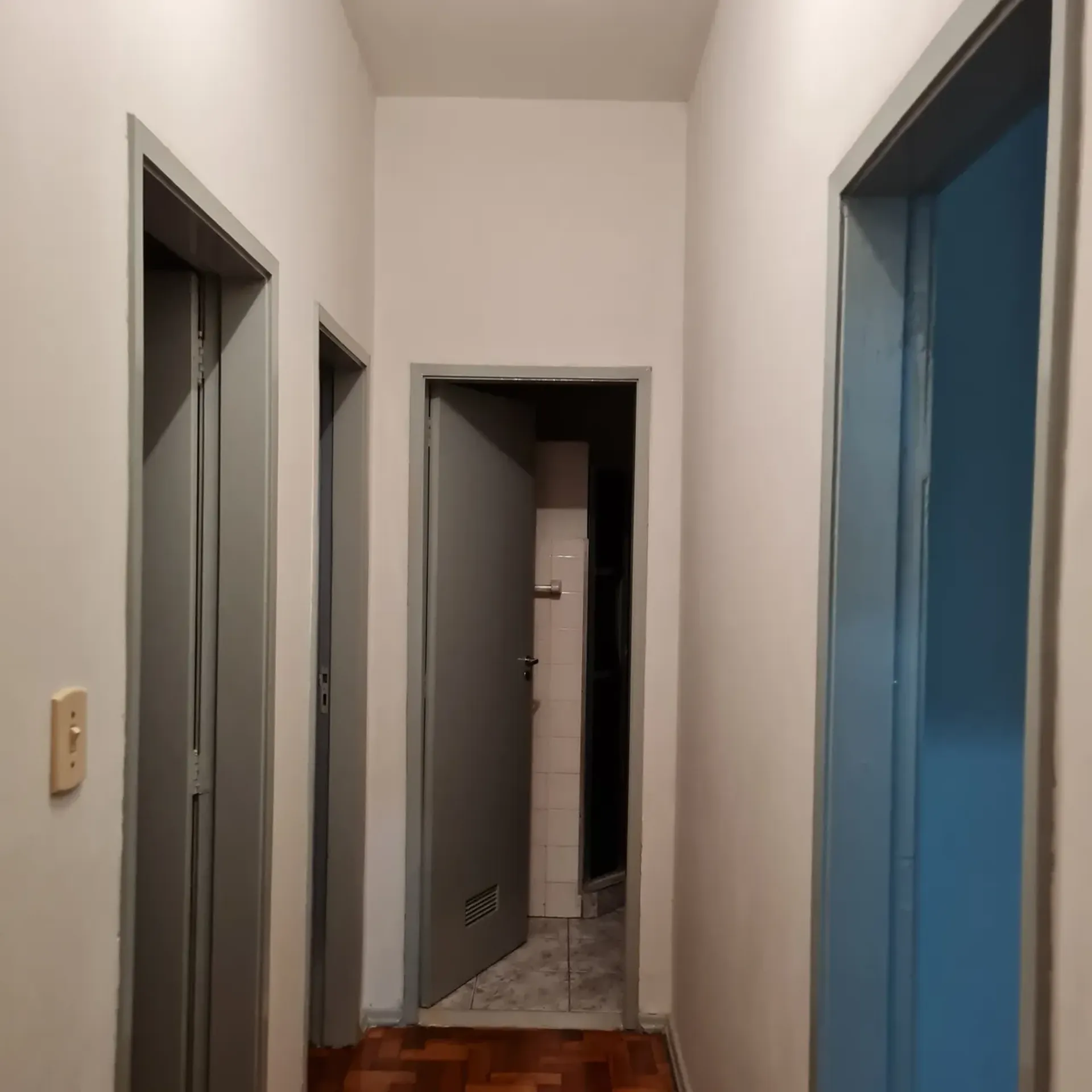 Apartment on the 9th floor with wood or laminate floors — photo 43