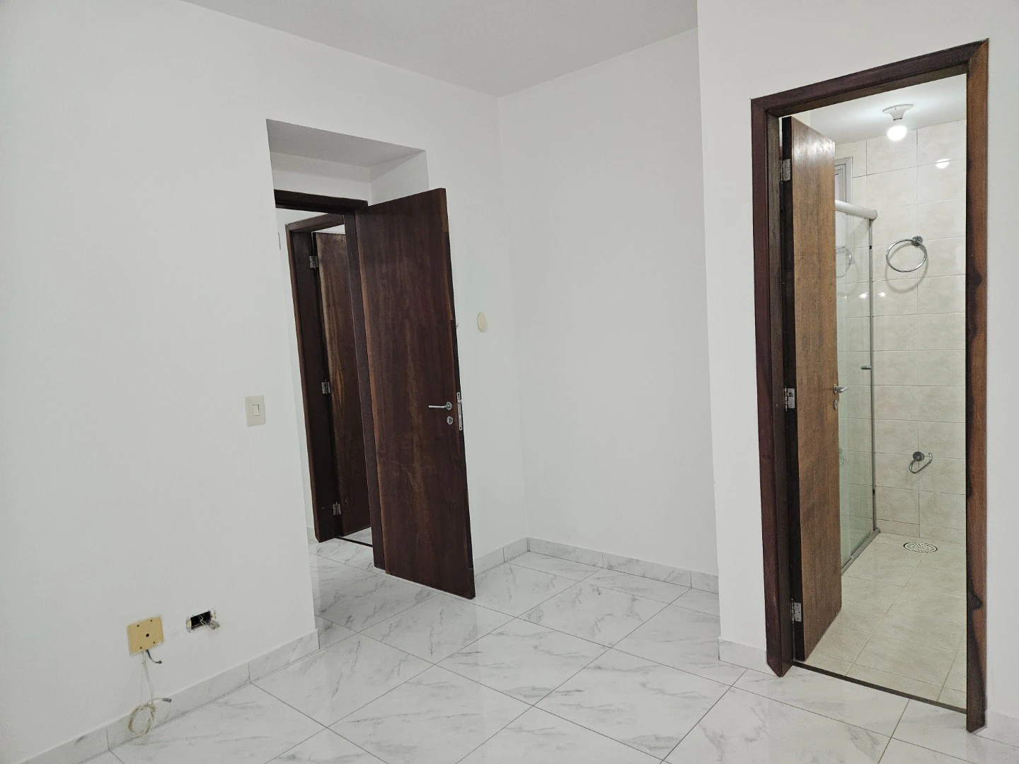 2-bedroom rental apartment with open-plan kitchen — photo 16