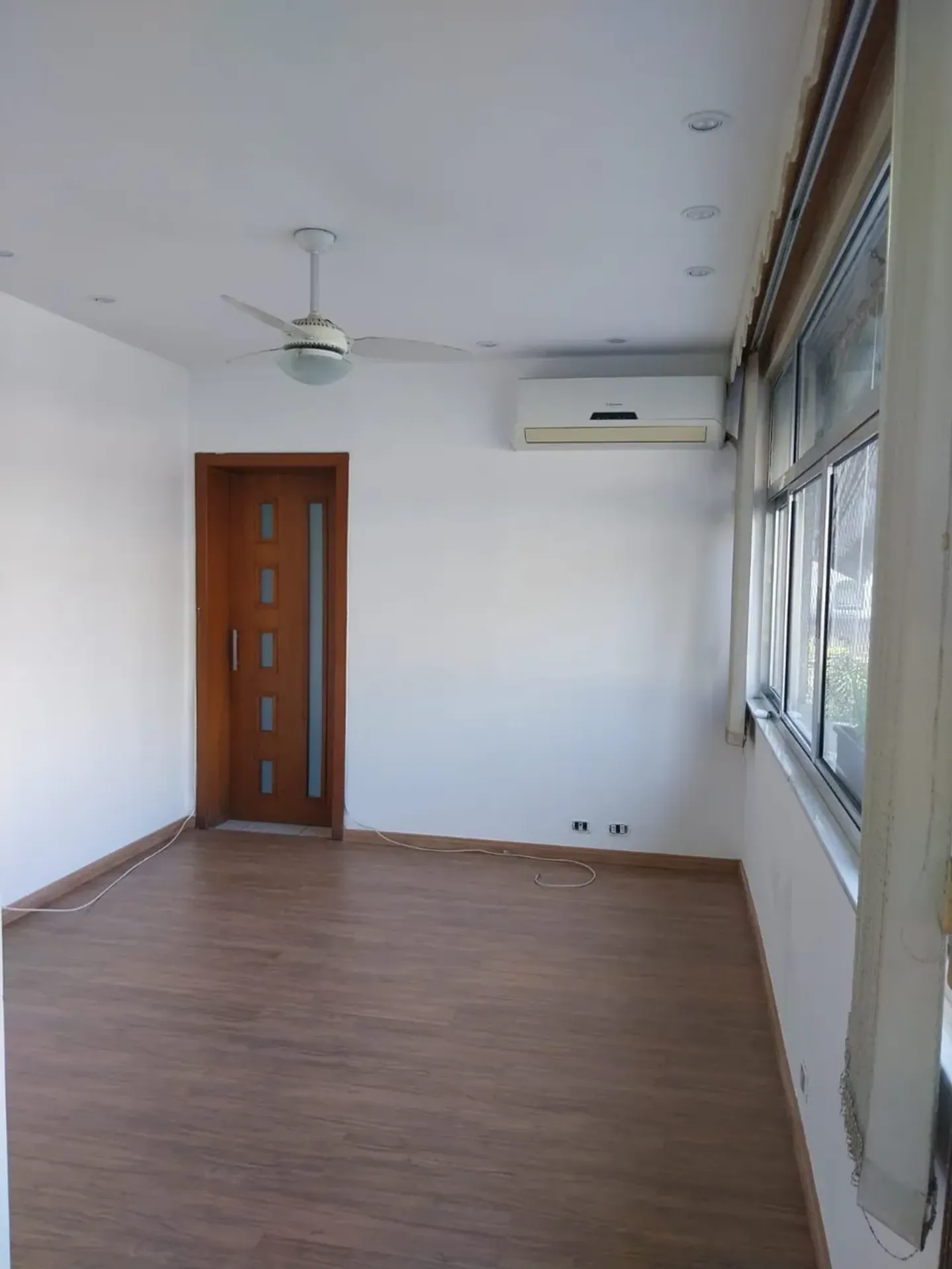 Washing machine in a 2-bedroom apartment, 89 m² — photo 8