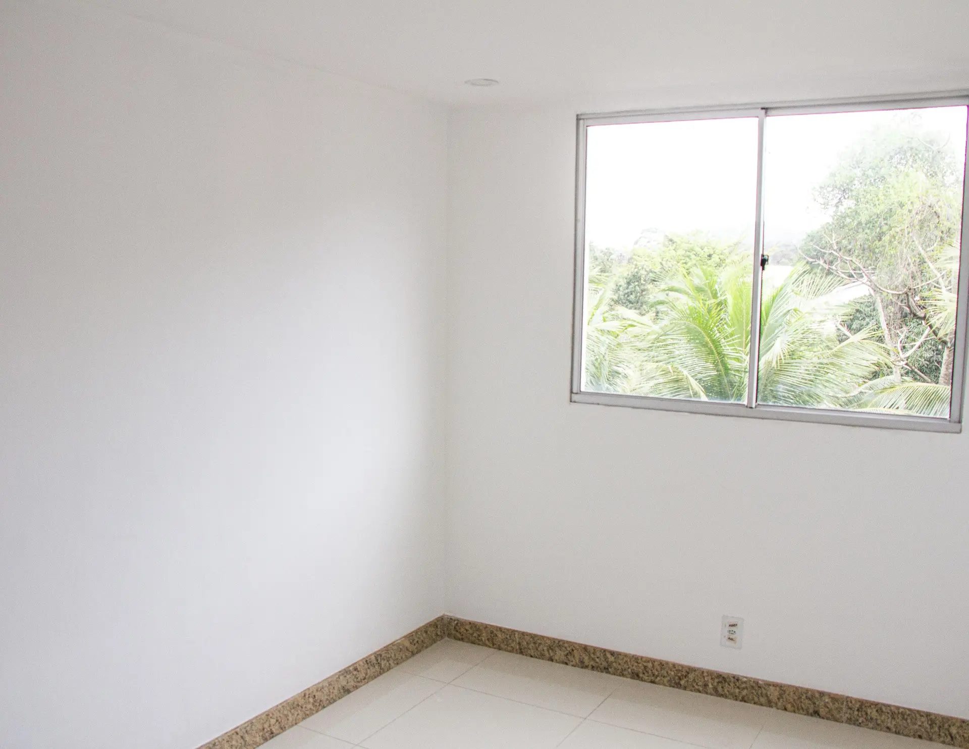 2-bedroom apartment with an open-plan kitchen — photo 5