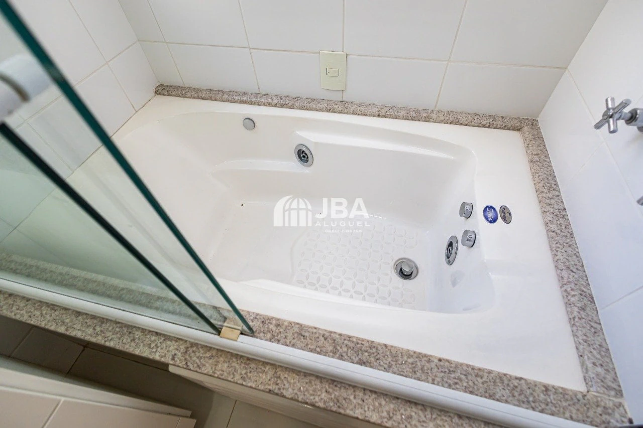 Квартира 226 м² з 3 спальнями та кухнею відкритого плану — photo 8