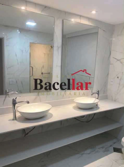 Apartamento mobiliado com 4 quartos e 300 m² — photo 14